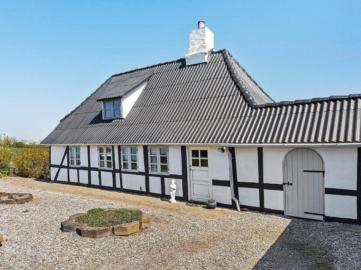 4 Person Holiday Home In Tranek R Tranekær 외부 사진